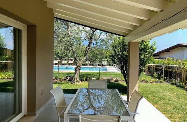 Two-room Apt. on ground floor - Manerba d. Garda - 5 minutes on foot from Lake