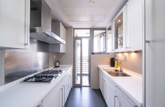 Tyms Family 3BR 2BA Apt Xujiahui Metro