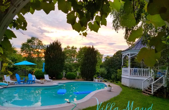 Tyrolean Garden Suite w/pool/private entrance n patio n