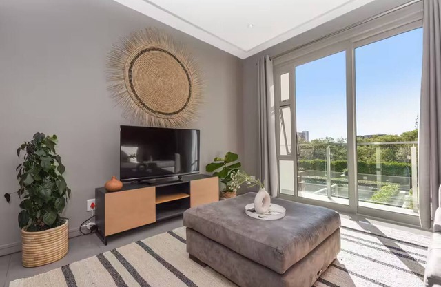 Tyrwhitt Stylish Apartment Rosebank with Generator