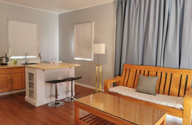 U11 Seaside Serenity: Seal Bay Glamping Retreat