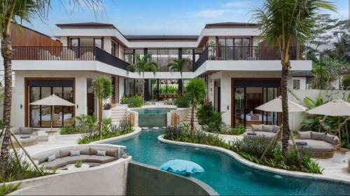 Ubud Magnificent 6 BR Infinity Pool Villa