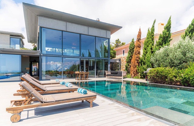 Ultra Modern Cascais Villa | 4 Bedrooms | Villa Equador | Pool Table | Stunning.