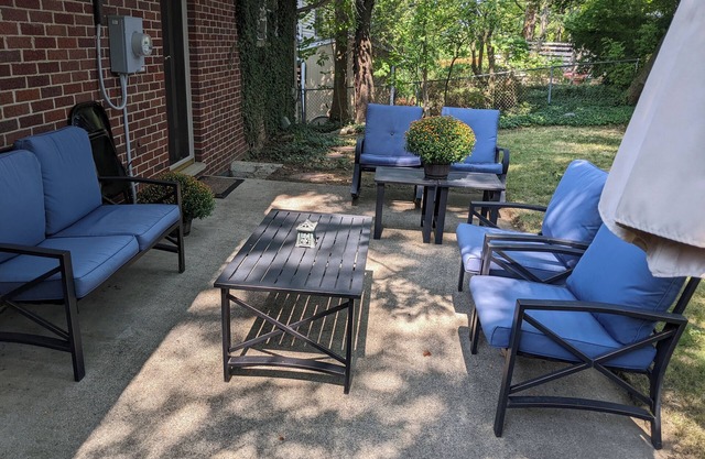 UM Football - 5 blocks to Stadium