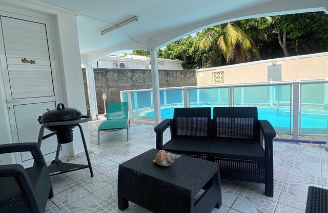 un Plongeon à la Villa Mocénéa