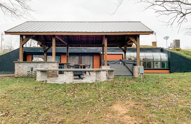 Underground Earth Home in Hocking Hills, Ohio w/Hot Tub. Pet-Friendly!