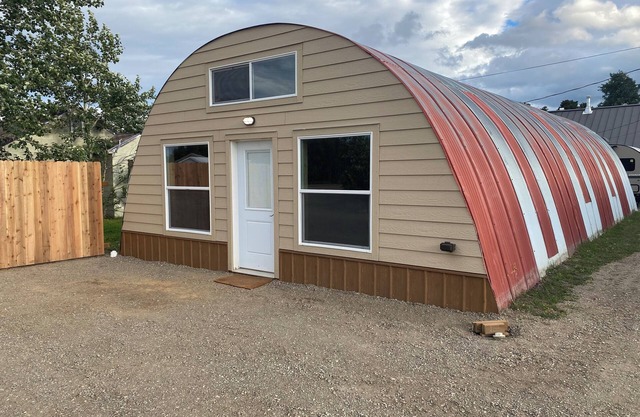 Unique 1 bedroom Quonset Hut in East Glacier Park, MT