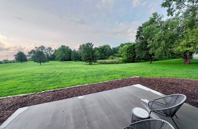 Unique Cabin getaway near Geode