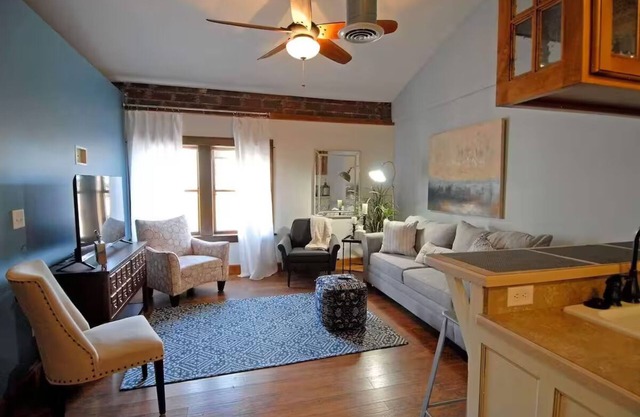 Unique Craftsman Style Loft Downtown Bloomington