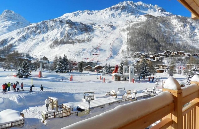 Unique Location ! Val d'Isère Snow Front - Ski in Ski Out - Standing