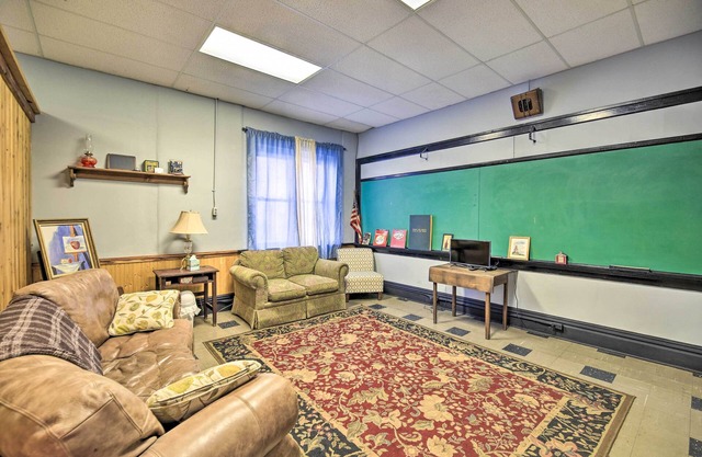 Unique Suite in Refurbished WV Schoolhouse!