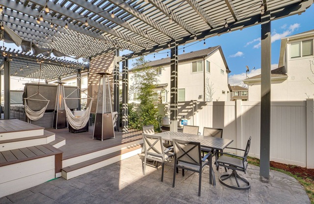 Unique Vineyard Studio w/Shared Outdoor Oasis!