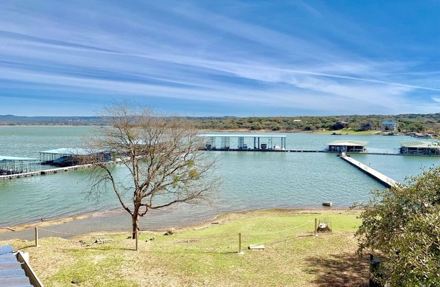 UNIT 1111 COVE/HILL COUNTRY VIEW 2 BEDROOM 2 BATHROOM w WIFI in Condo