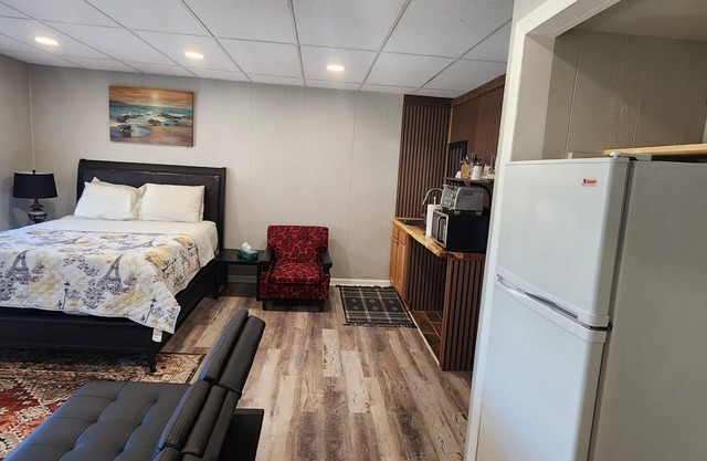 Unit 5 The most peaceful and quite area of Schenectady downtown