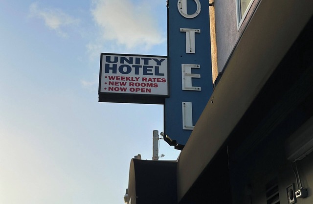 Unity Hotel - No Parking & Rooms Are Upstairs