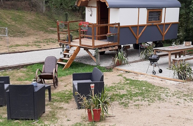 Unusual s2jour caravan rental