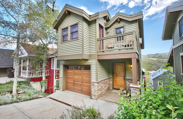 Up to 25%! Old Town Home less than 0.5 miles from Park City Mtn & Main Street!