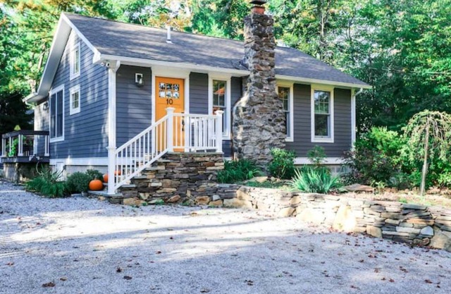 Updated cottage "Beriozka" on Cedar Lake