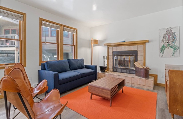 Updated Modern In-Town Condo | Pool | Hot Tub