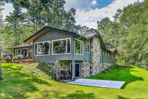 Upper Gresham Lakehouse