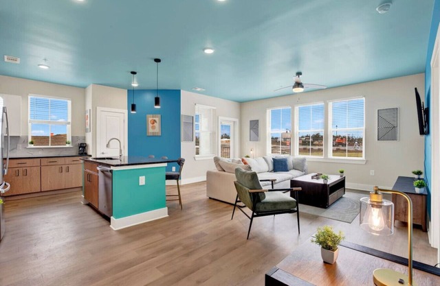 Upscale 2BR Getaway | Minutes to Savannah