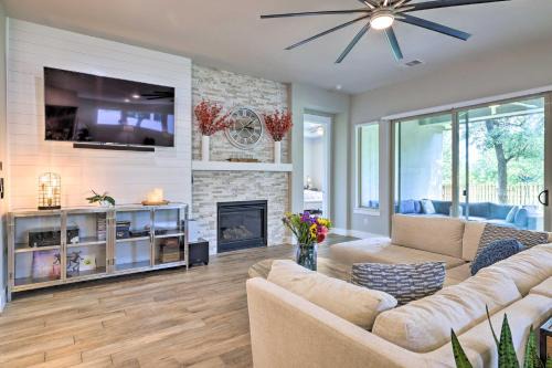 Upscale Austin Area Escape Families Welcome!