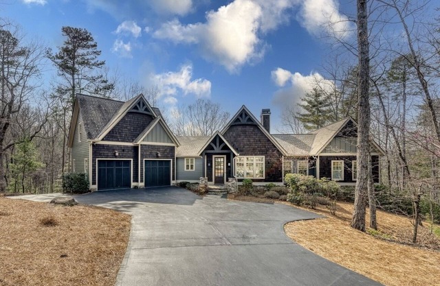 Upscale Big Canoe w/Mountain View & hot tub. close to Wildcat amenities
