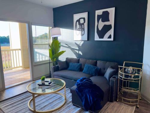 Upscale King 3 Bed Suite to Uptown Charlotte