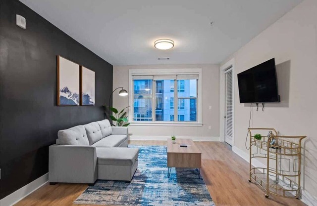 Upscale King 3BR Suite Mins to Uptown Charlotte!