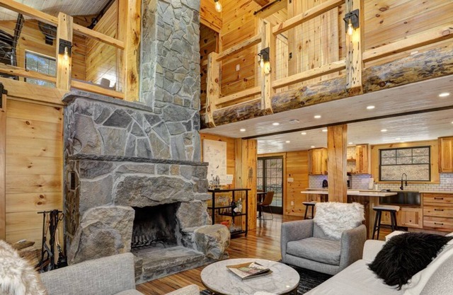 Upscale Lodge - Elevate Your Upstate Getaway