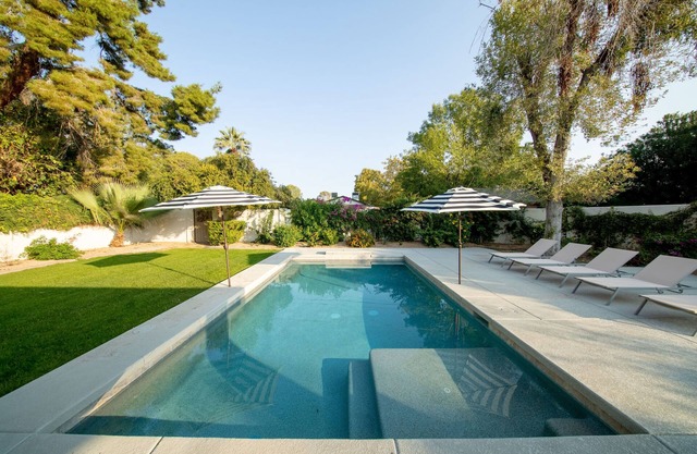 Upscale & Modern Phoenix 2900 sqft Home w/Heated or Chilled Pool by Scottsdale