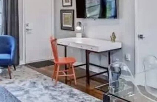 Upscale Myers Park 1BR King Condo | Queens Rd