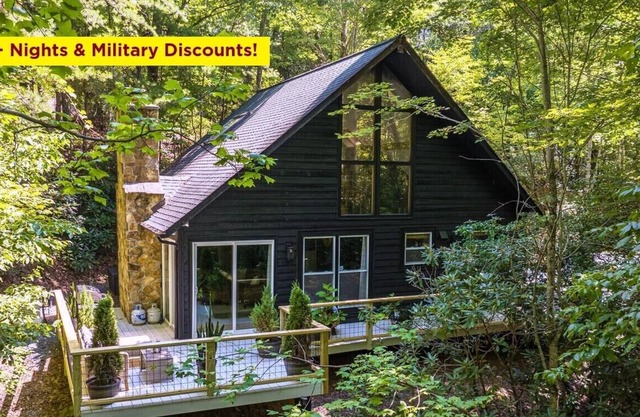 Upscale Private Forest Cabin Near Nantahala RVR w/Deck, WiFi & More! Discounts!