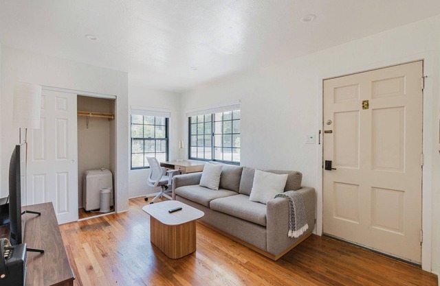 Upscale San Jose 1BR w/Parking & W/D, nr Shopping, by Blueground