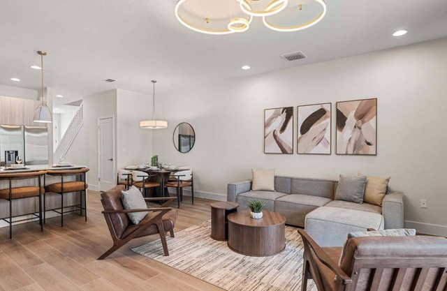 Upstay—Pristine 3BR Home with Private Pool & BBQ
