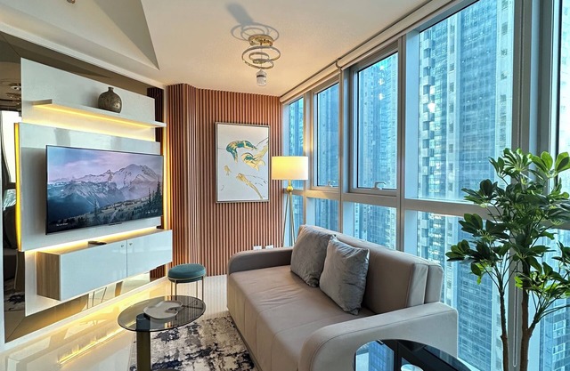 Urban 2BR Elegance: Your City Escape in BGC!