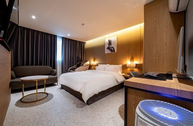 Urban Brown Hotel Chungju City Hall