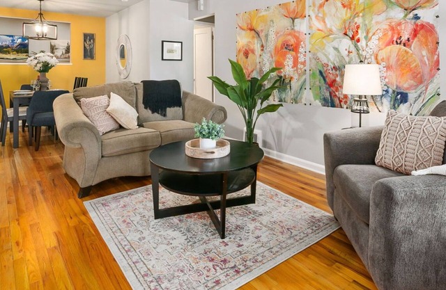 Urban Nest | Garage, Sunroom & Fenced Yard