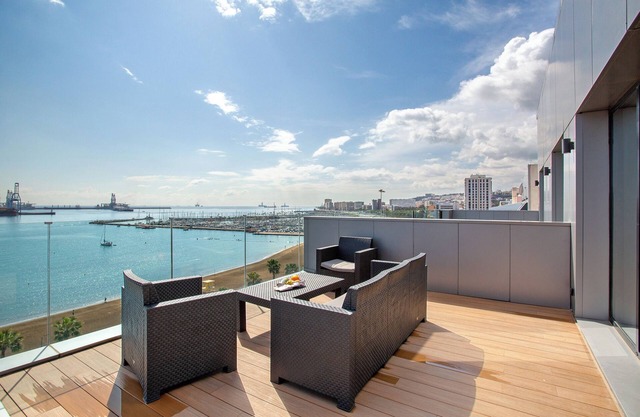 Vacation Apartment 'Penthouse Sun Beach Best View' with Sea View and Air Conditioning