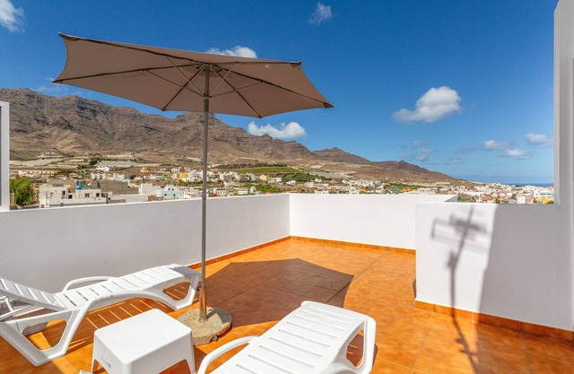 Vacation Home 'Las Arenitas Enjoy Peace and Stars' with Mountain View, Private Terrace and Wi-Fi