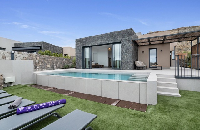 Vacation Villa 'Yucas 17' with Sea View, Wi-Fi and Air Conditioning