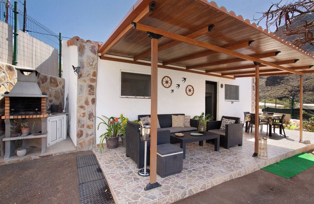 Vacation Home 'VV Tasartico' with Sea View, Whirlpool & Wi-Fi