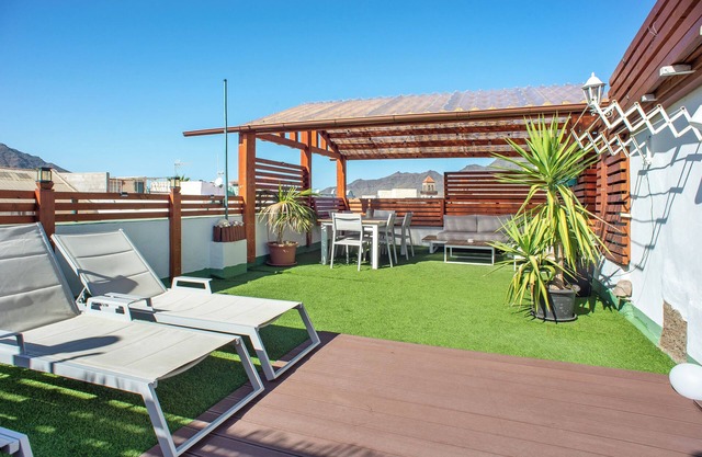 Vacation Home "Casa La Meliana" with Mountain View & Wi-Fi