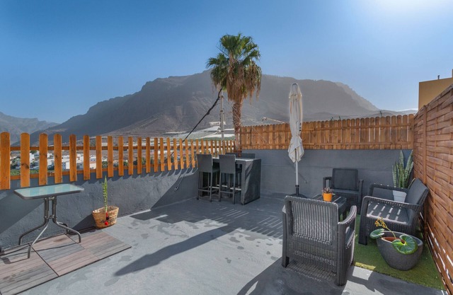 Vacation Home 'La Casa De Yakelin' with Mountain View, Private Terrace and Wi-Fi