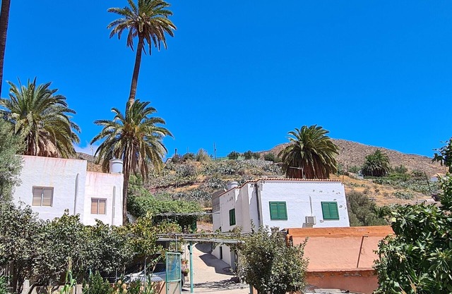 Vacation apartment with panoramic views at Finca Gran Calma - ideal for hikers