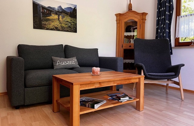 Vacation apartment no. 2, 1-4 persons, 60 sqm, combined living room/bedroom, terrace