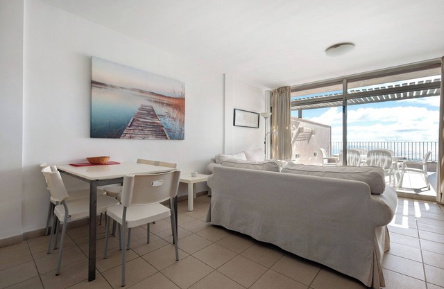 Vacation Apartment "Casa Médano 17" with Sea & Mountain Views & Wi-Fi