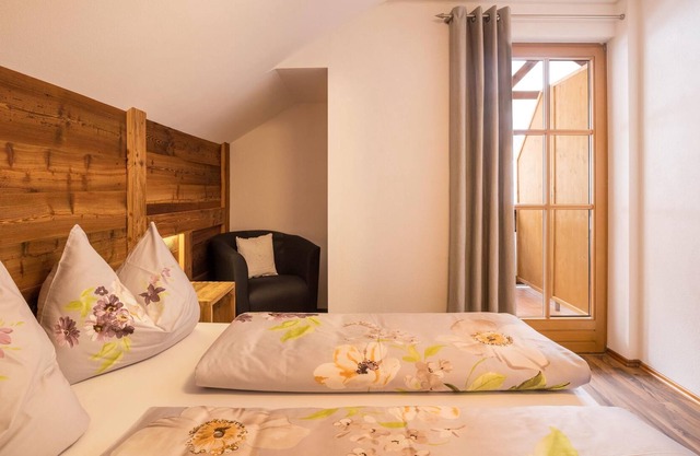 Vacation Apartment "Ichatme Klima 4" with Mountain View, Wi-Fi & Balcony