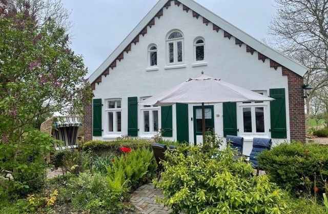 Vacation apartment/apartment for 5 guests with 75m² in Werdum (147926)