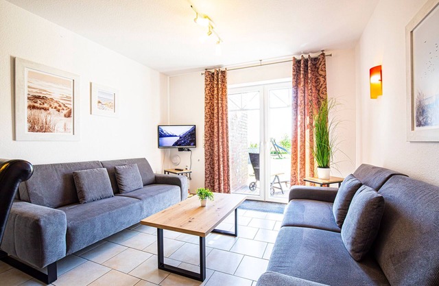 Vacation apartment/apartment for 6 guests with 78m² in Werdum (273104)